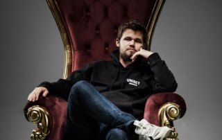 Magnus Carlsen deltar i poker-NM 2022.