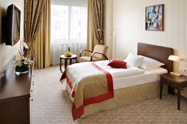 Hotel Devín, Bratislava, singlerom