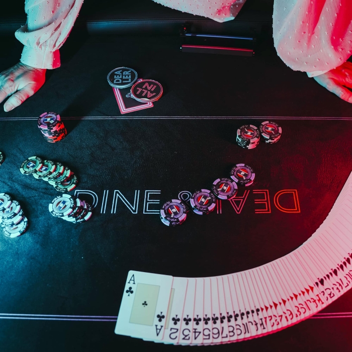 DINE & DEAL Jack-Six spisebord og pokerbord