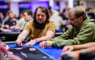 Bjørn Gravlien i gul t-skjorte under NM i 2024.