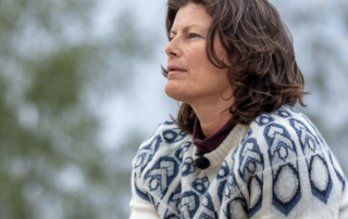 Kjersti Grini skal spille gallaturneringen i freeroll-NM 2025.