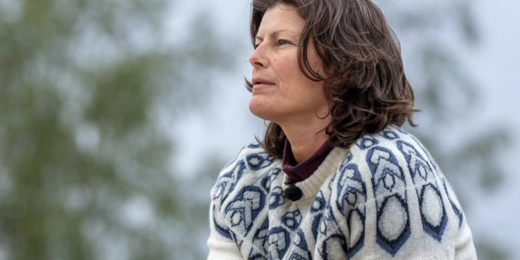 Kjersti Grini skal spille gallaturneringen i freeroll-NM 2025.