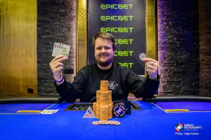Stein Ola Finnvik Pedersen i poker-NM 2025.