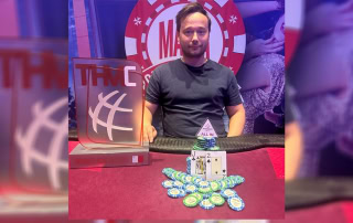 Thomas Jakobsen som vinner i Hendon Mob Championship.