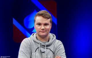 Erik Holmebakken Nordstrand i Main Event i poker-NM 2019.