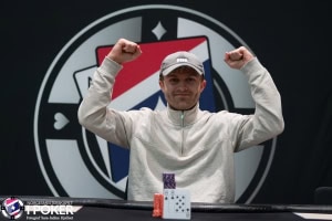 Håvard Akselsen er vinner i poker-NM 2025 på Gardermoen da han vant NOK 1500 NLH Superturbo.