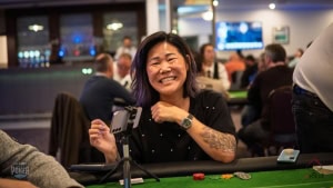 Ylva «Jevakim» Thorsrud viser helgens øvelse i PNM Online.